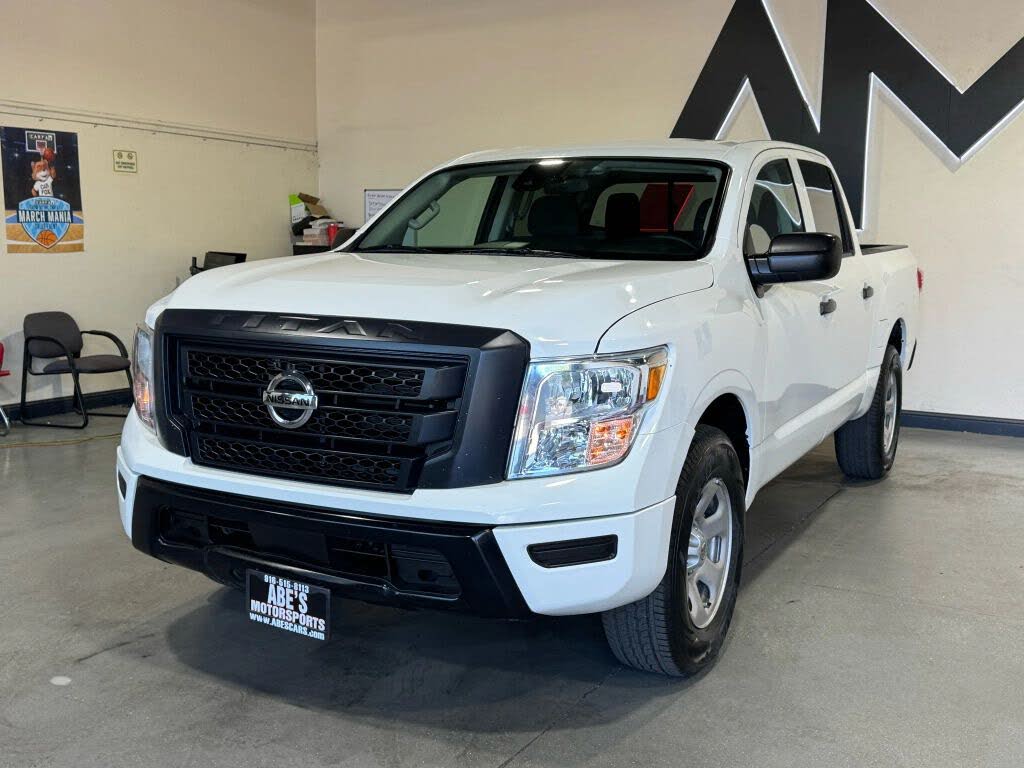 2022 Nissan Titan S Crew Cab 4WD