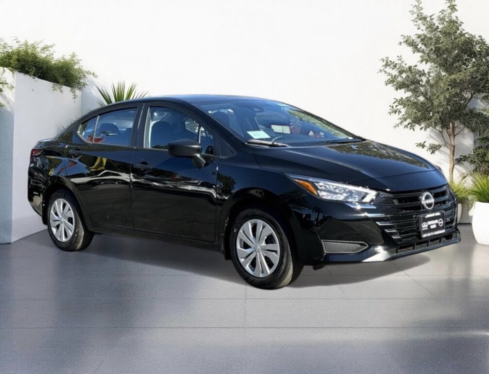 2025 Nissan Versa S FWD