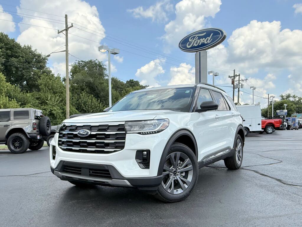 2025 Ford Explorer Active AWD