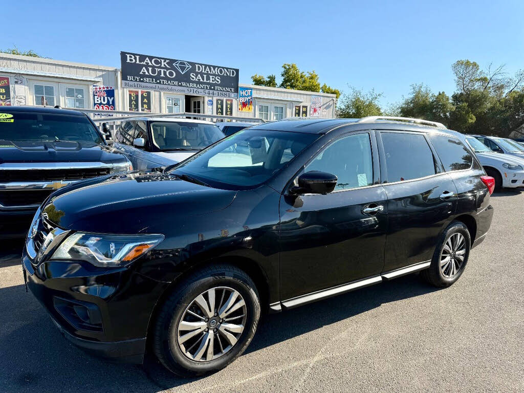2019 Nissan Pathfinder SL 4WD