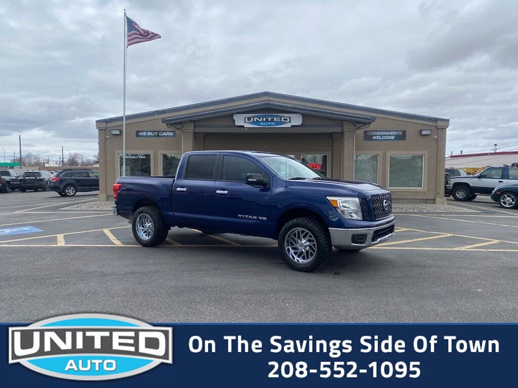 2019 Nissan Titan SV Crew Cab 4WD