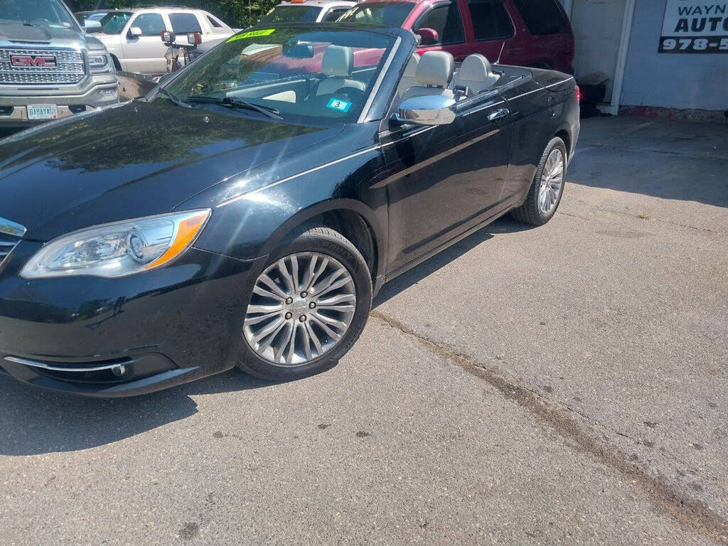 2012 Chrysler 200 Limited Convertible FWD