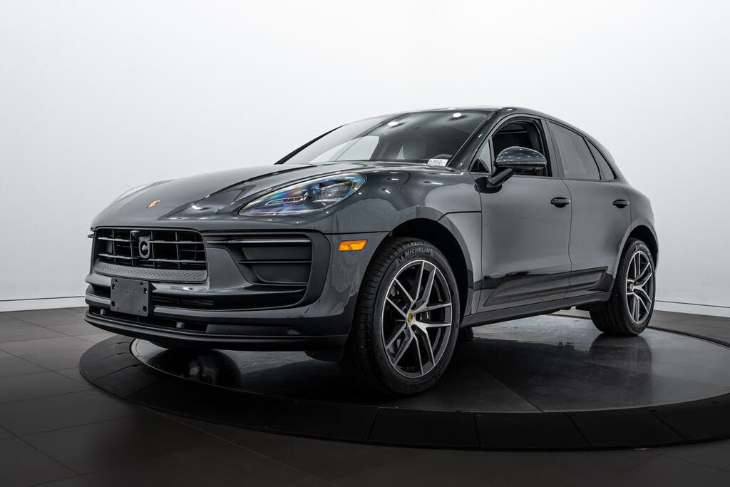 2025 Porsche Macan AWD