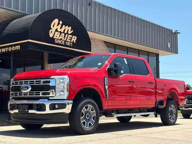 2025 Ford F-250 Super Duty XLT Crew Cab 4WD