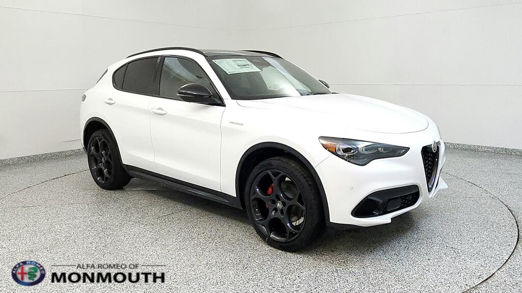 2025 Alfa Romeo Stelvio AWD