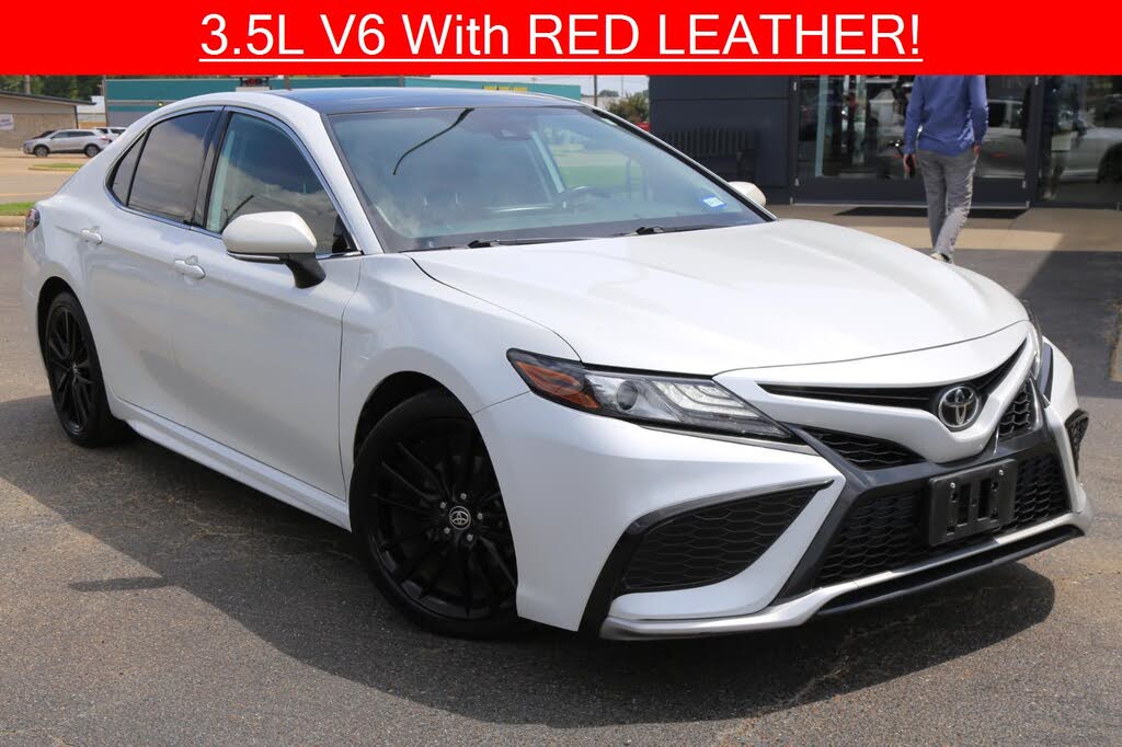 2021 Toyota Camry XSE V6 FWD