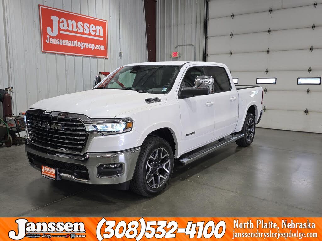 2026 RAM 1500 Laramie Crew Cab 4WD