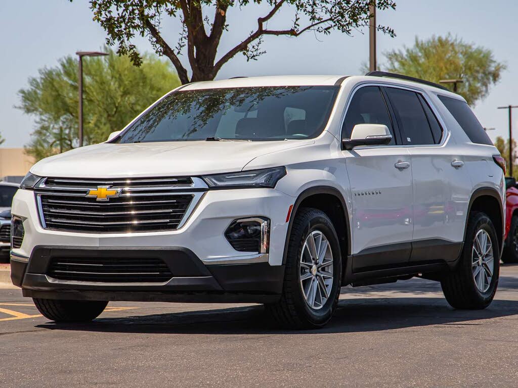 2023 Chevrolet Traverse LT Cloth FWD