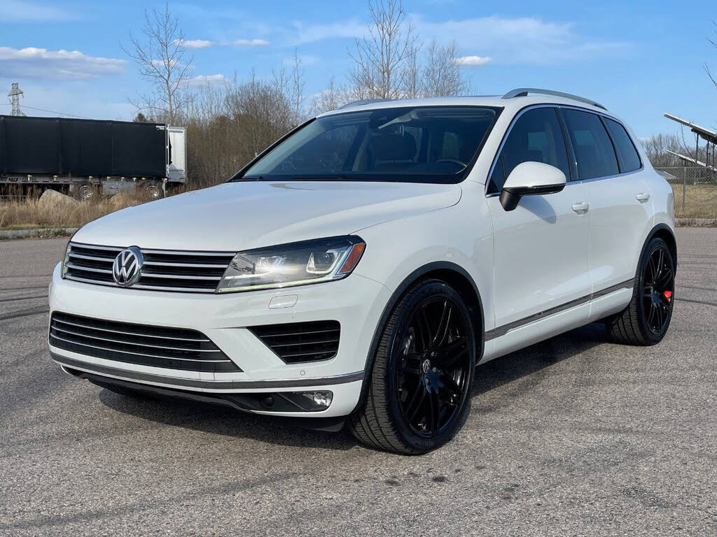 2016 Volkswagen Touareg VR6 Lux