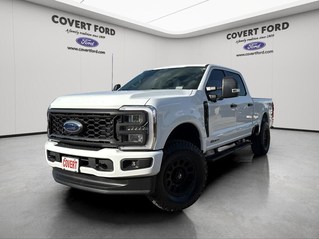 2025 Ford F-250 Super Duty XL Crew Cab 4WD