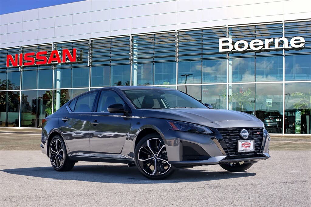 2025 Nissan Altima 2.5 SR FWD