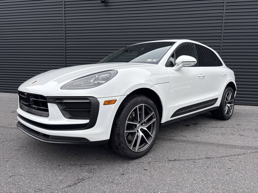 2025 Porsche Macan
