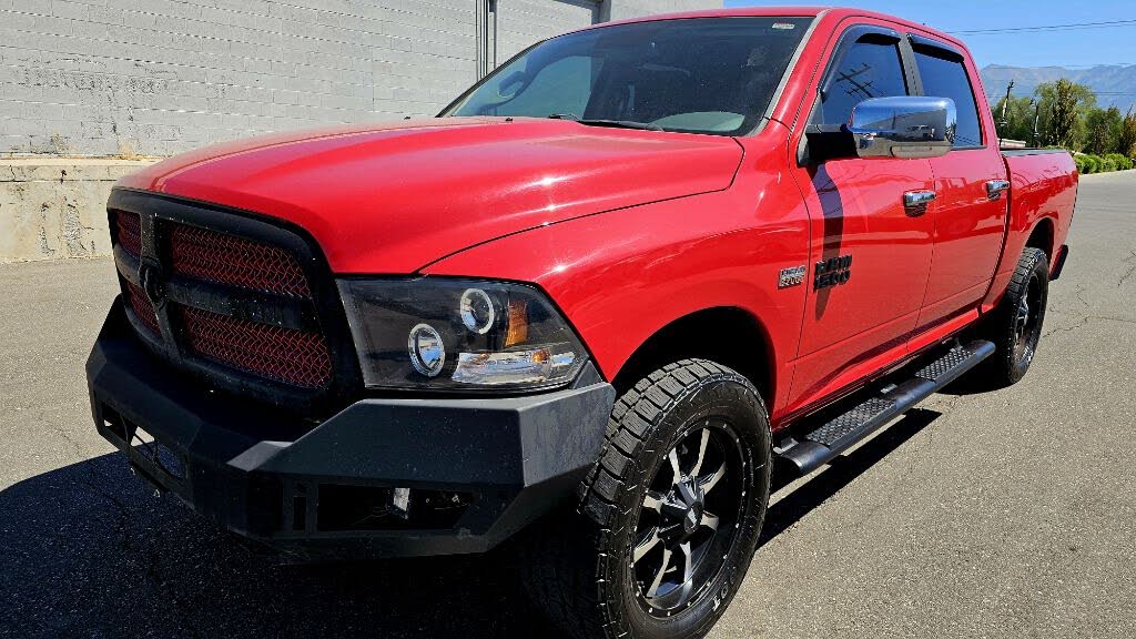 2018 RAM 1500 SLT Crew Cab 4WD