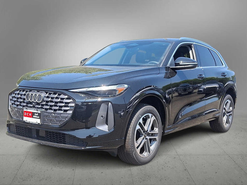 2025 Audi Q5 quattro Premium 40 TFSI