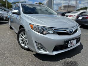 Toyota Camry Hybrid XLE FWD