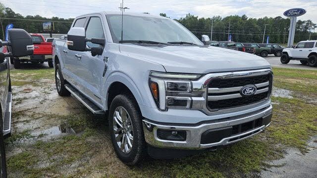 2025 Ford F-150 Lariat SuperCrew 4WD
