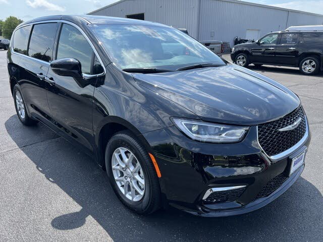 2026 Chrysler Pacifica Select FWD