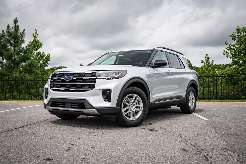 2025 Ford Explorer Active RWD