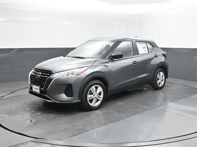 2025 Nissan Kicks Play S FWD