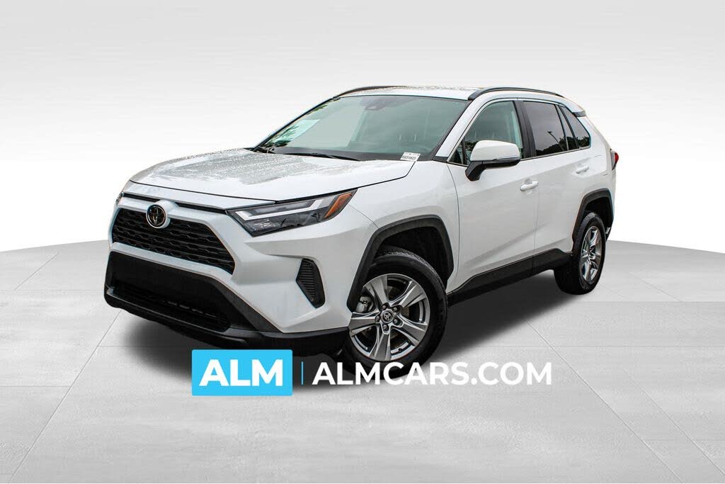 2024 Toyota RAV4 XLE FWD