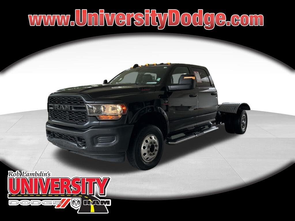 2023 RAM 3500 Chassis Tradesman Crew Cab LB DRW 4WD
