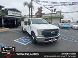Ford F-350 Super Duty Chassis XL Crew Cab DRW RWD