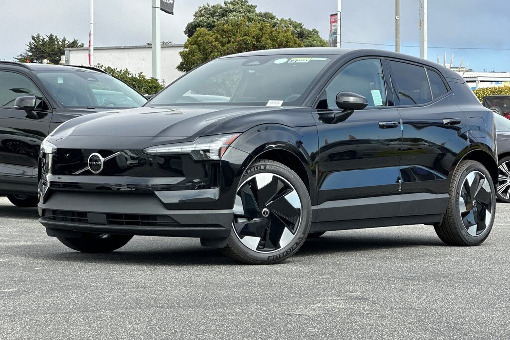 2025 Volvo EX30 Twin Plus eAWD