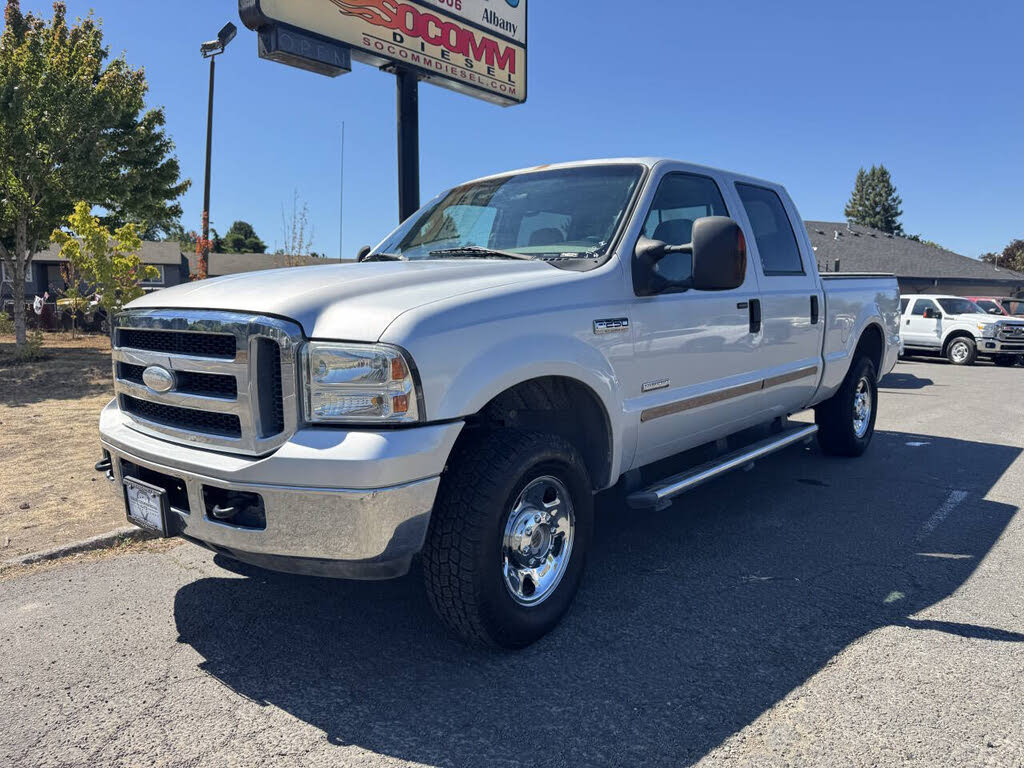 2006 Ford F-250 Super Duty XLT Crew Cab 4WD