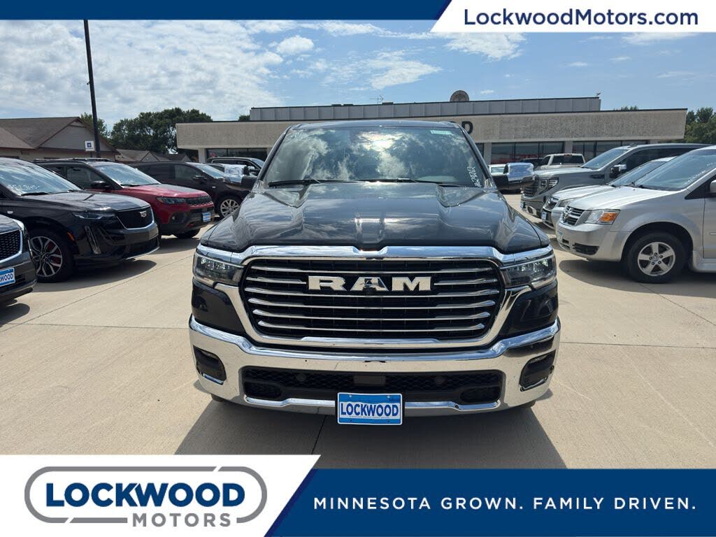 2026 RAM 1500 Laramie Crew Cab 4WD