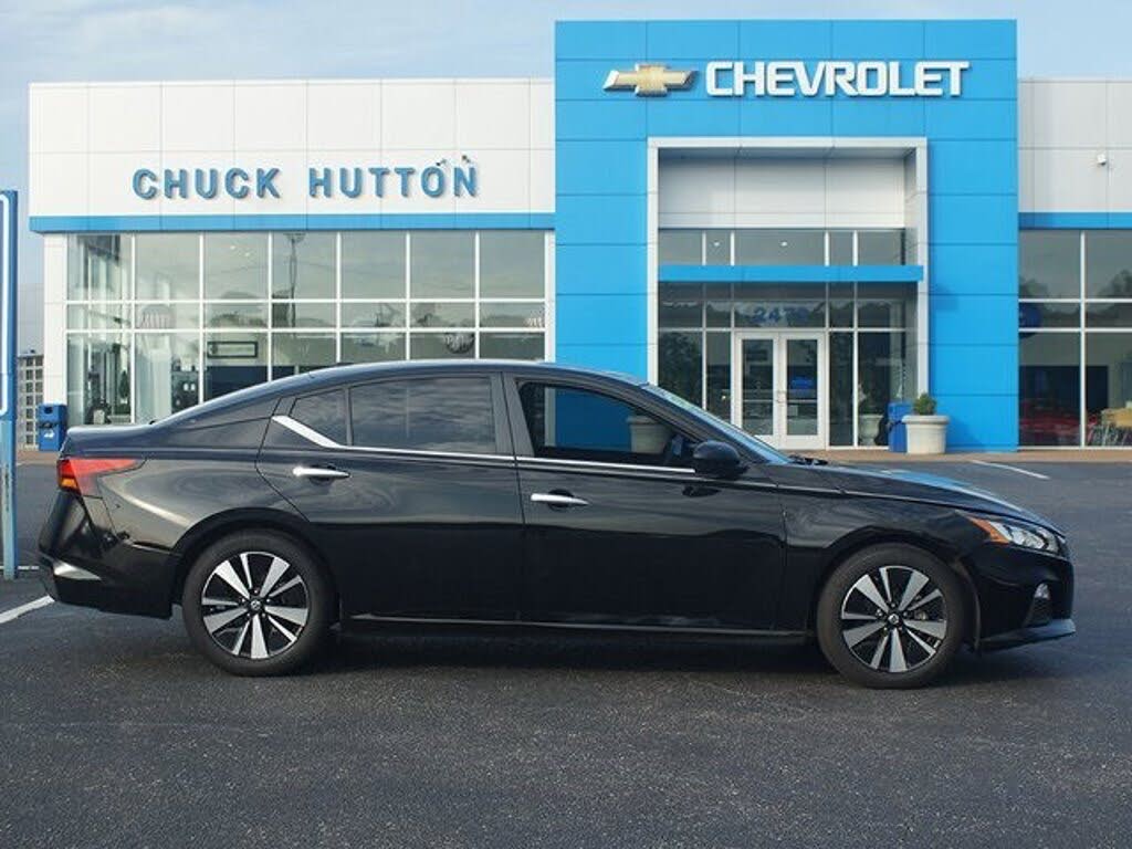 2022 Nissan Altima 2.5 SV FWD