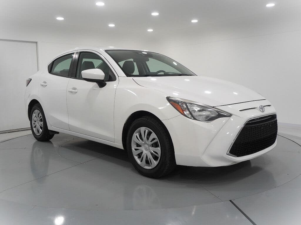 2019 Toyota Yaris L Sedan FWD