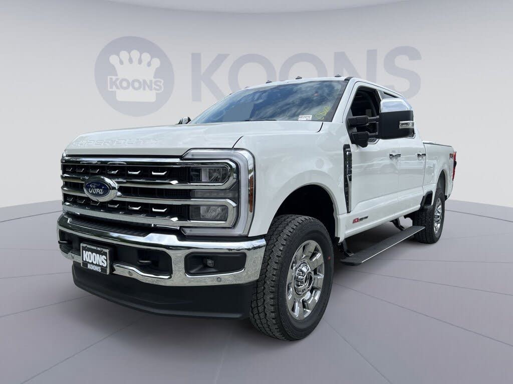2025 Ford F-250 Super Duty Lariat Crew Cab 4WD