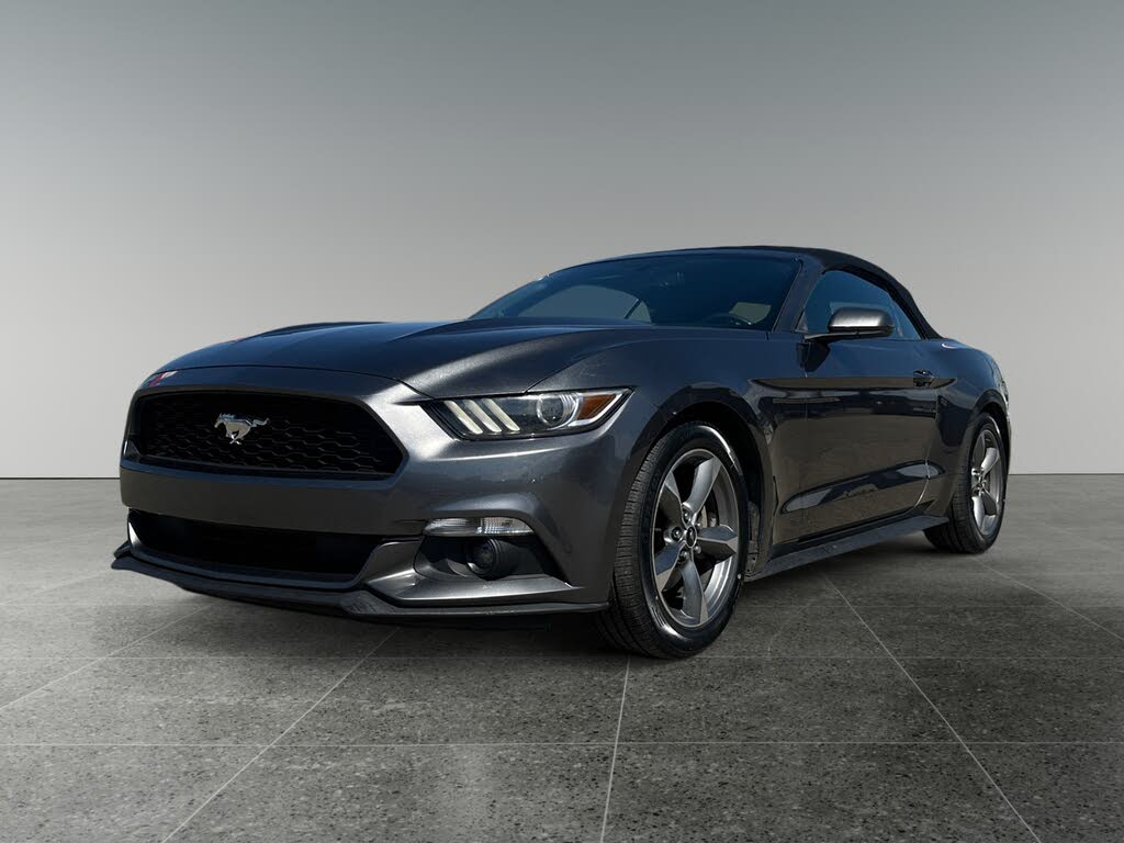 2017 Ford Mustang V6 Convertible RWD