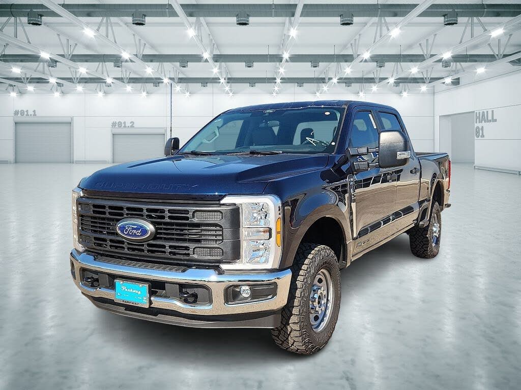 2025 Ford F-350 Super Duty XL Crew Cab 4WD
