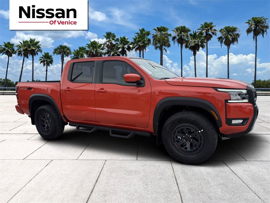 2025 Nissan Frontier PRO-4X Crew Cab 4WD
