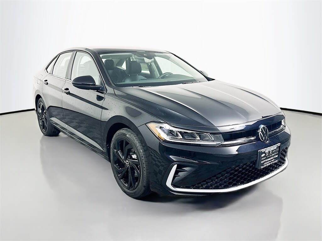 2025 Volkswagen Jetta SE FWD