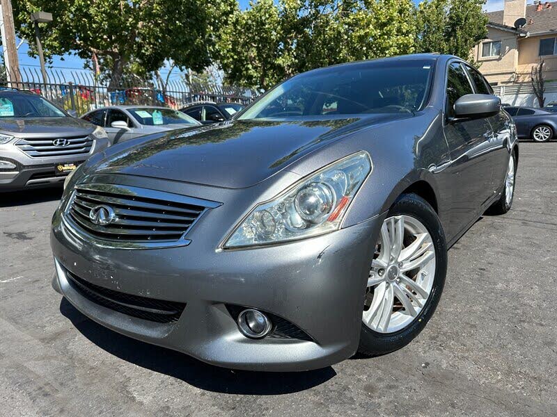 2011 INFINITI G37 Journey Sedan RWD