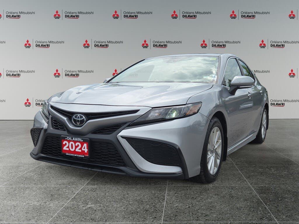 2024 Toyota Camry SE FWD
