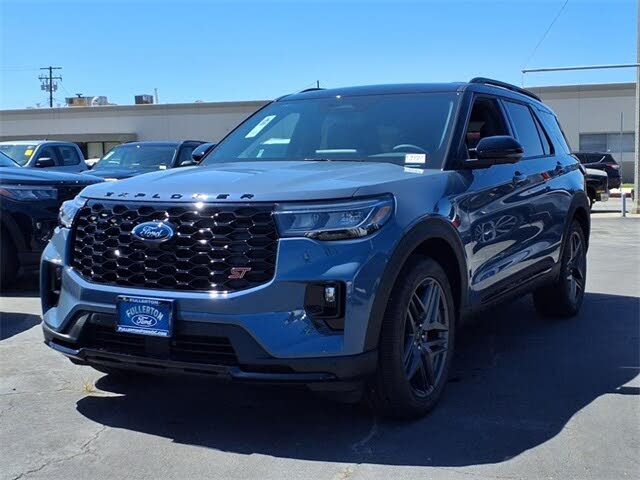 2025 Ford Explorer ST RWD