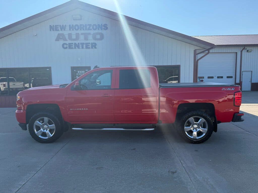 2017 Chevrolet Silverado 1500 LT Z71 Crew Cab 4WD