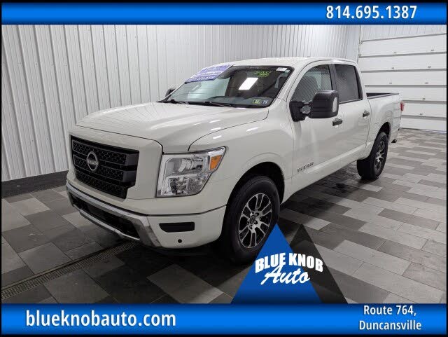 2024 Nissan Titan SV Crew Cab 4WD