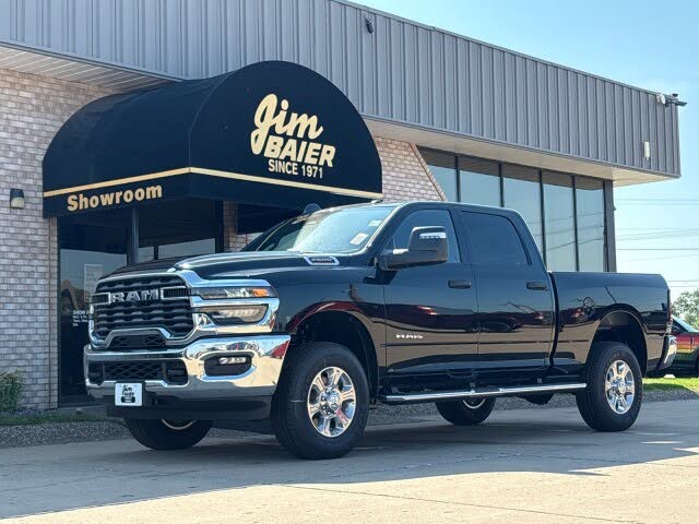 2025 RAM 2500 Big Horn Crew Cab 4WD