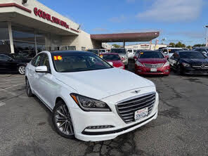 Hyundai Genesis 3.8 RWD