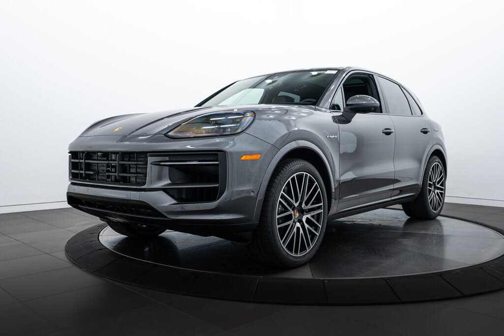 2025 Porsche Cayenne AWD