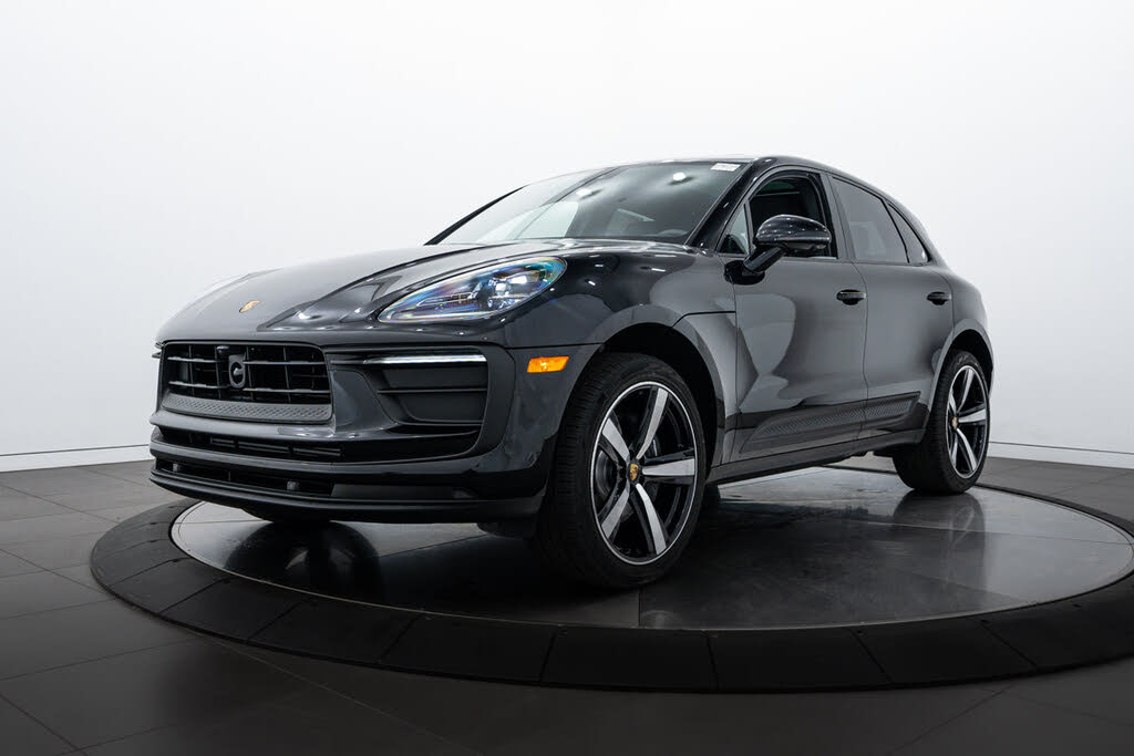 2025 Porsche Macan AWD