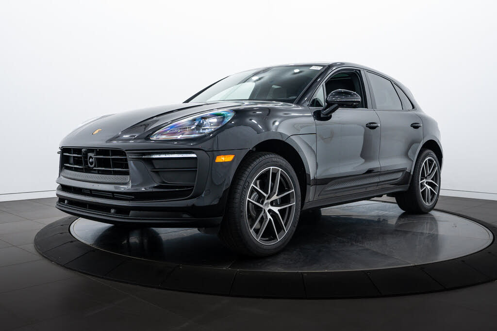 2025 Porsche Macan AWD