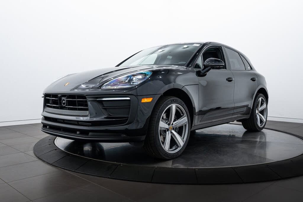 2025 Porsche Macan AWD