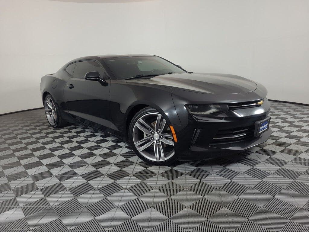 2017 Chevrolet Camaro 1LT Coupe RWD
