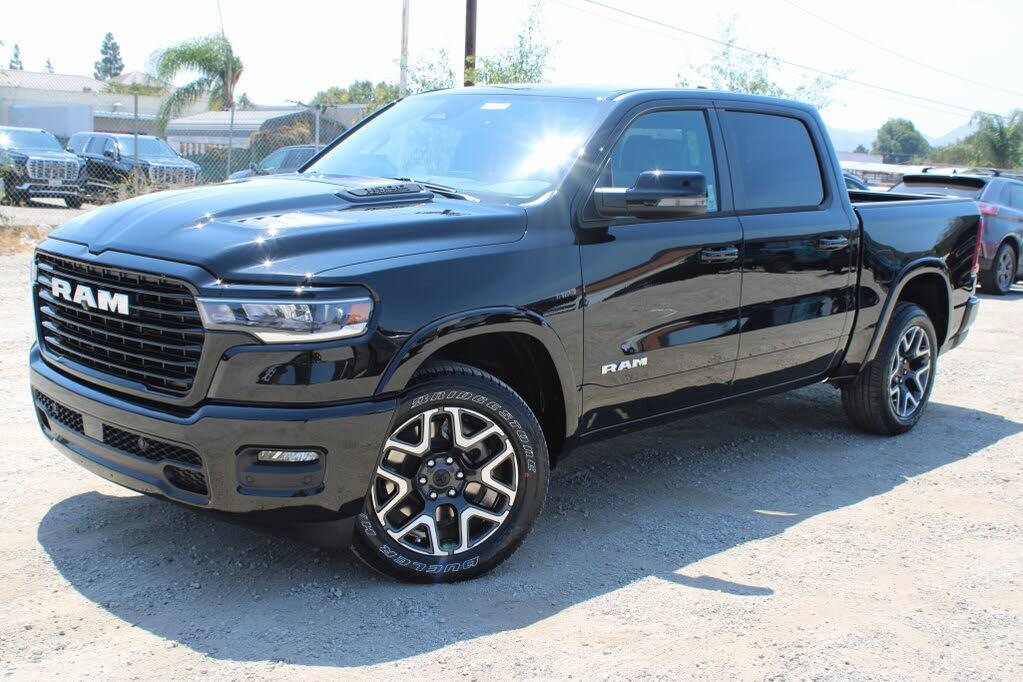 2026 RAM 1500 Laramie Crew Cab 4WD