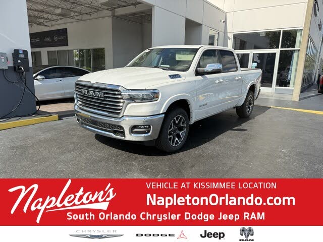 2025 RAM 1500 Laramie Crew Cab 4WD